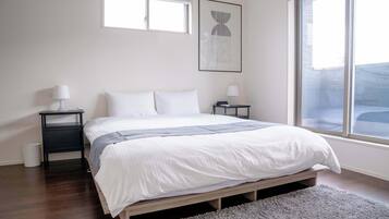 Una scrivania, ferro/asse da stiro, Wi-Fi, lenzuola