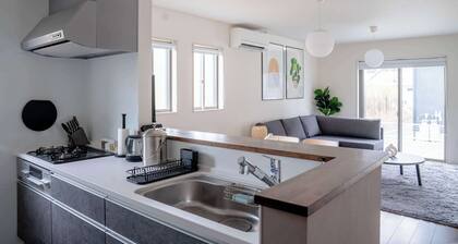 25 mins to Aso Volcano Serene 4BR House by Restavio