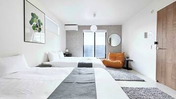 3 slaapkamers, een strijkplank/strijkijzer, wifi, beddengoed