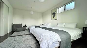 3 bedrooms, desk, iron/ironing board, WiFi