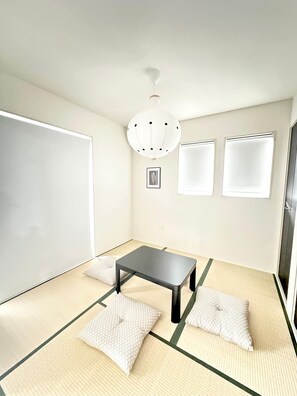 Interior - 4BR Retreat 25 mins to Aso Volcano by Restavio (Ozu)