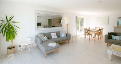 Patons Rock Latitude - Modern Getaway