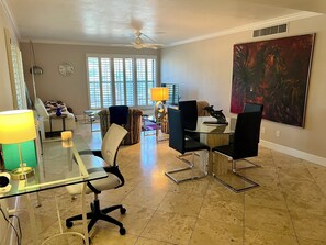 Dining - 2-bedroom condo on Biltmore golf course with heated pool, AC and gym & elevator. (Phoenix)