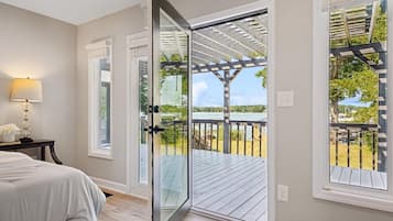 5 habitaciones, tabla de planchar con plancha, wifi y ropa de cama