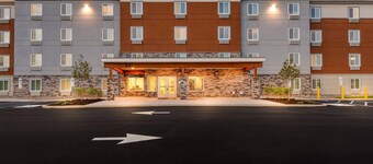Woodspring Suites Lancaster North