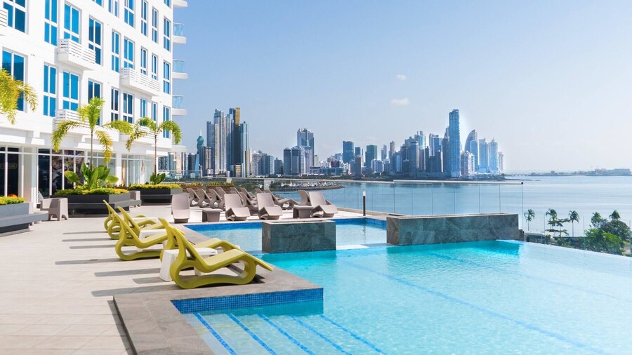 Executive Apartment on Balboa Avenue