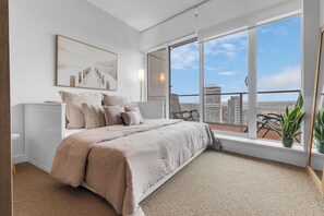 Iron/ironing board, internet, bed sheets