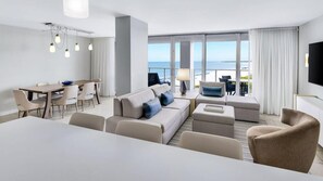 TV - Marriott’s Crystal Shores: 2 Bedroom Family Paradise Awaits on Marco Island (Marco Island)