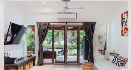 Town House 4: Comfort and golf course view