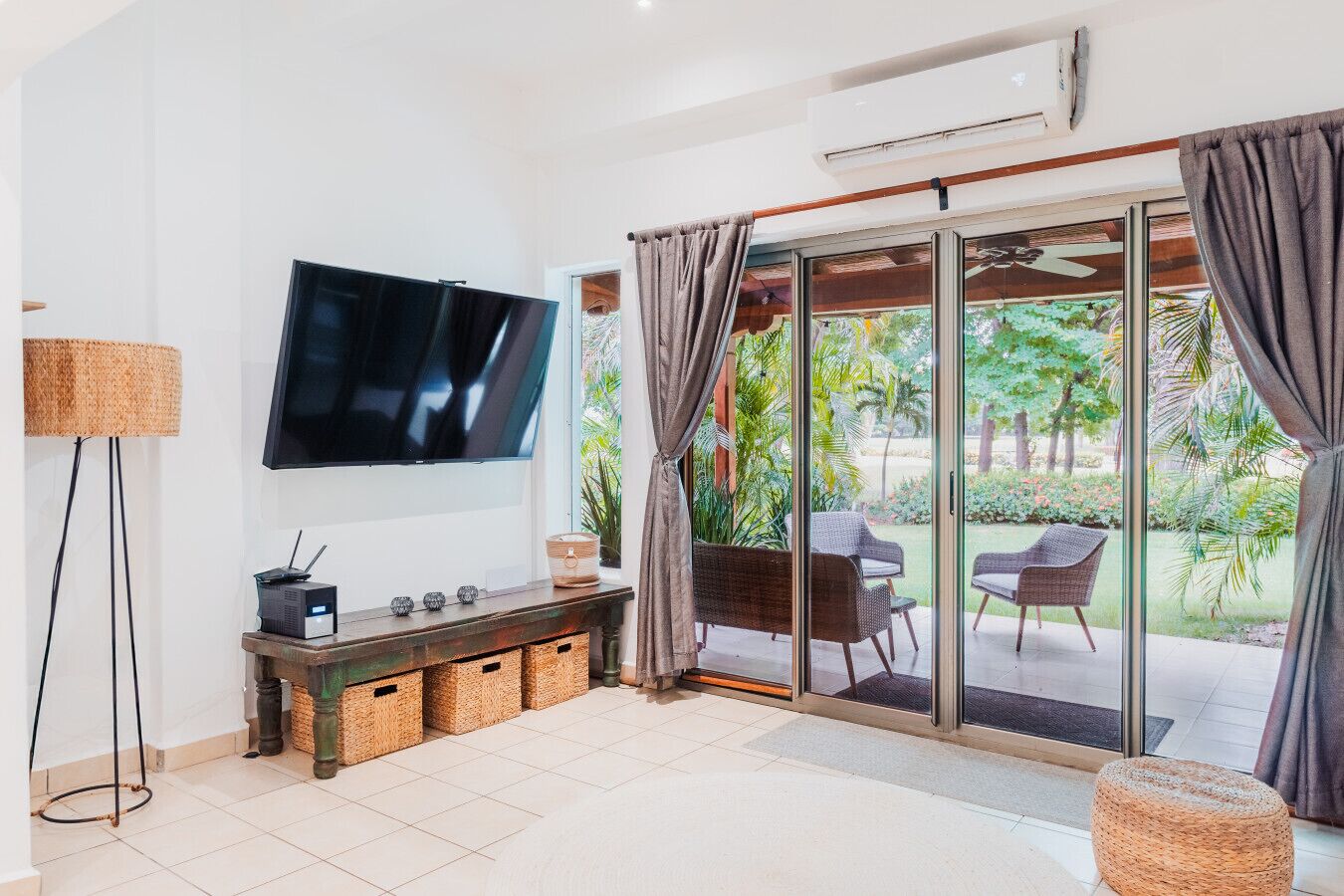 المنشأة من الداخل