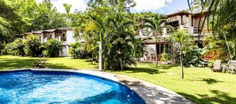 Town House 4: Comfort and golf course view