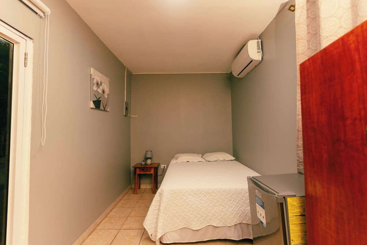 Leilighet – standard, hageutsikt | Skrivebord og wi-fi (inkludert)