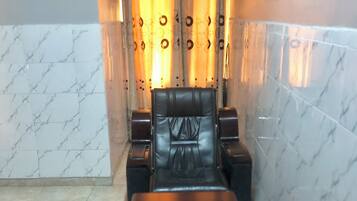 Executive Room | Desk, laptop workspace