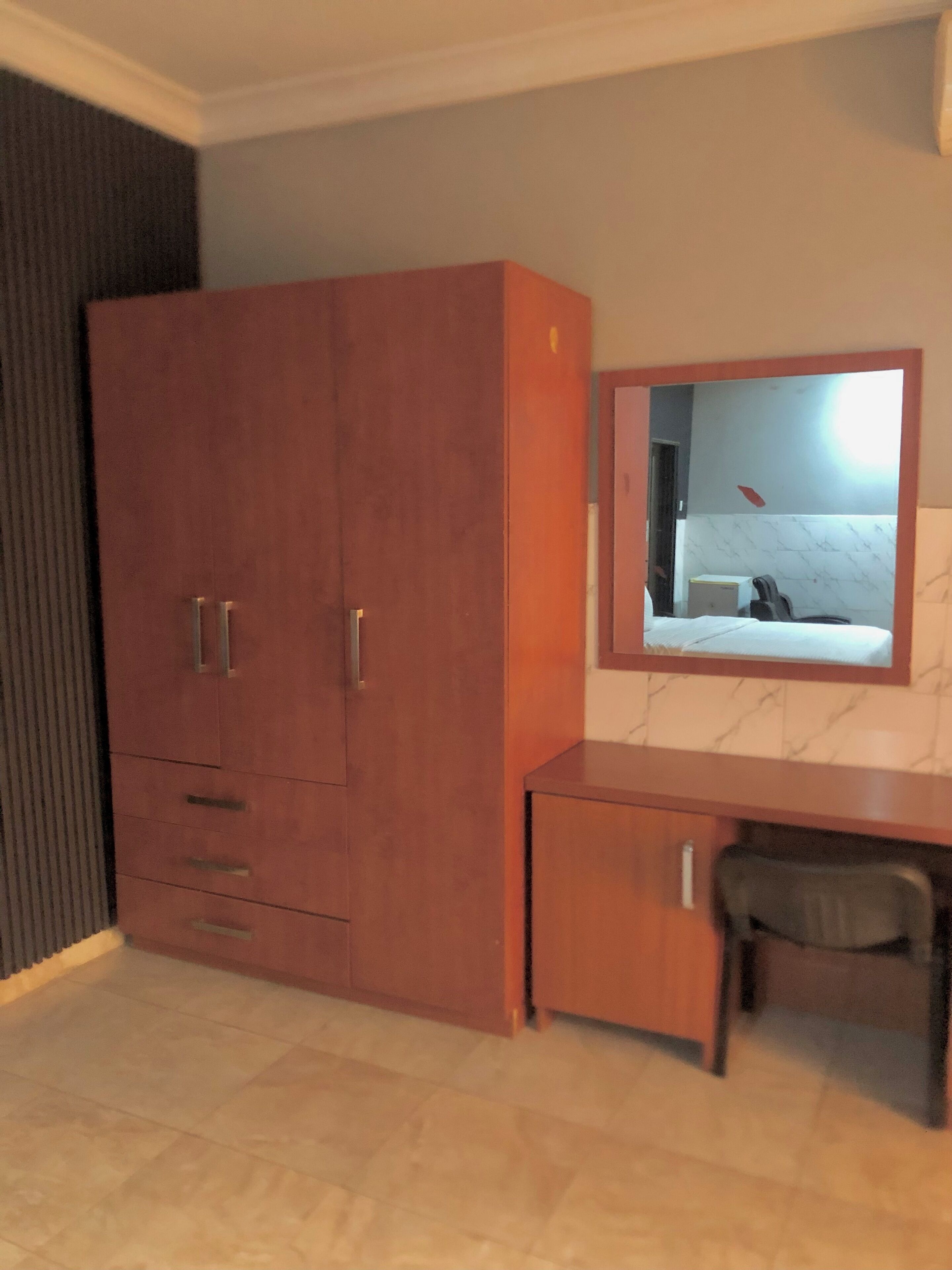 Rom – executive | Skrivebord og skrivebord for bærbar PC