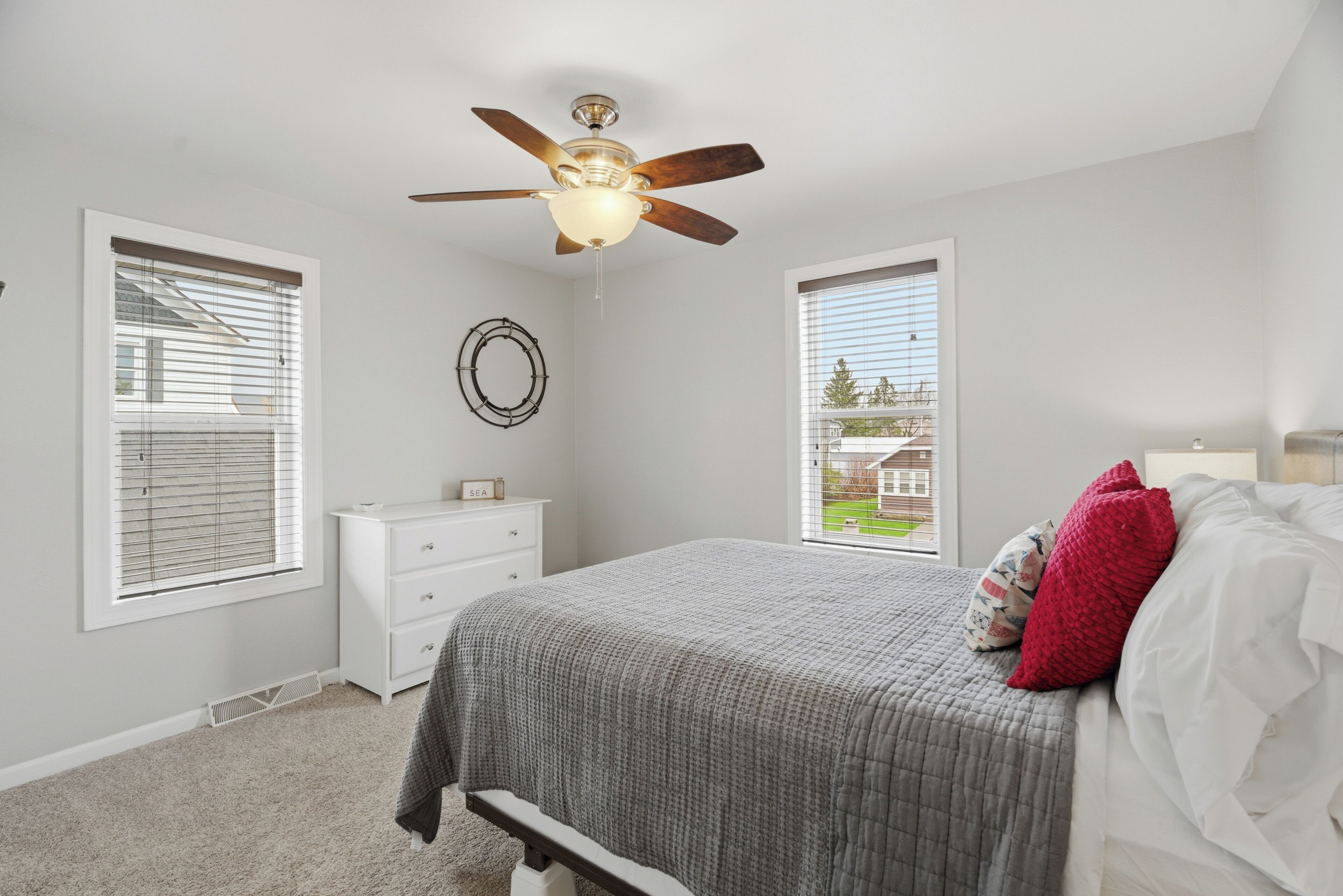 3 bedrooms, iron/ironing board, free WiFi, bed sheets