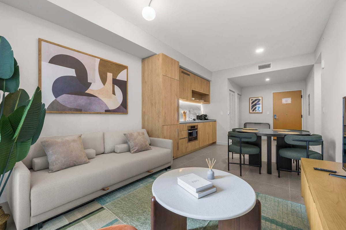 Design-Apartment | Wohnbereich | 50-Zoll-Smart-TV mit Digitalempfang