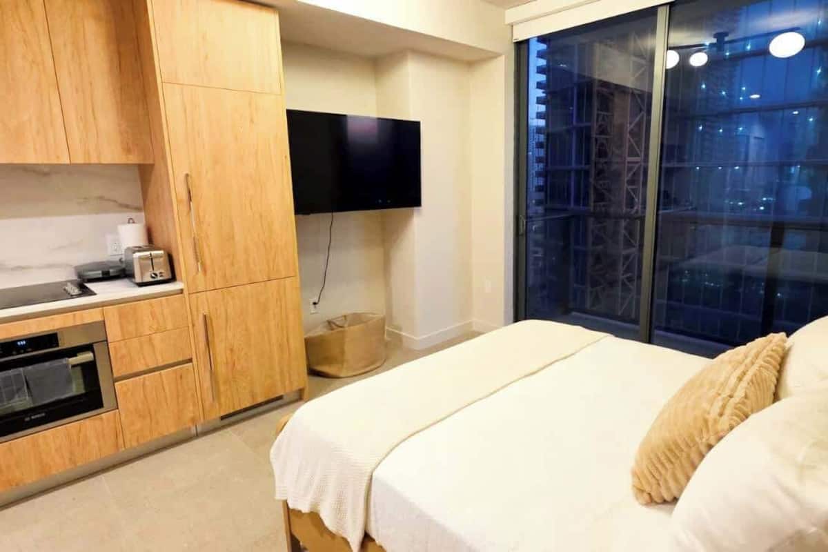 Studio, Stadtblick | Kostenloses WLAN