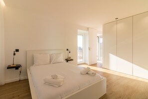 5 slaapkamers, een strijkplank/strijkijzer, wifi, beddengoed