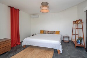Iron/ironing board, WiFi, bed sheets - Nature & relaxation: T2 with swimming pool in Petit Canal (Petit-Canal)