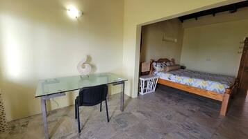 2 camere, ferro/asse da stiro, Wi-Fi gratuito, lenzuola