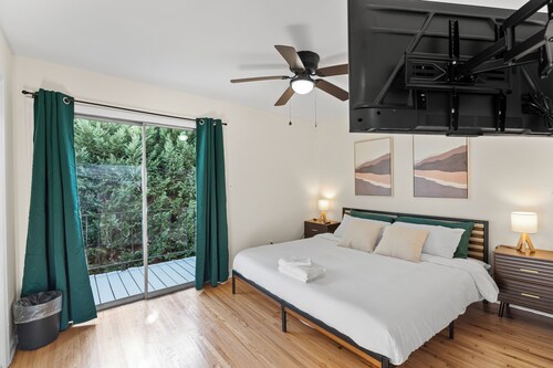 Modern Townhome w/ Balcony • Walk to FUSE Stadium