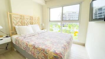 2 bedrooms, iron/ironing board, WiFi, bed sheets