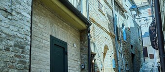 Casa Vicolo TerminIO / historic center / 15 minutes to the beach Adriatic Sea