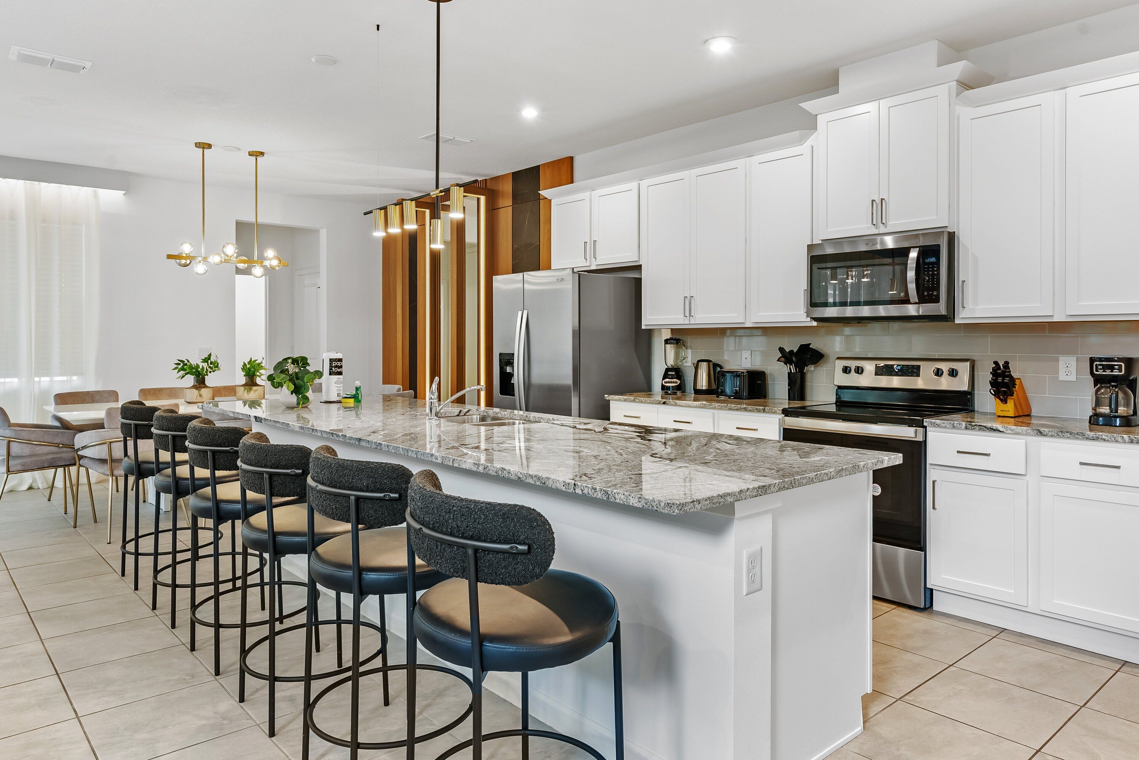 Talo | 8 makuuhuonetta