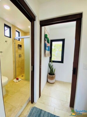 Shower, hair dryer, towels, soap - Private Villa with great ocean views (Sayulita)