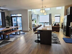 Interior - Silverthorne Ski Loft - Garage Parking, Hot Tub, Downtown & Minutes to Slopes (Silverthorne)