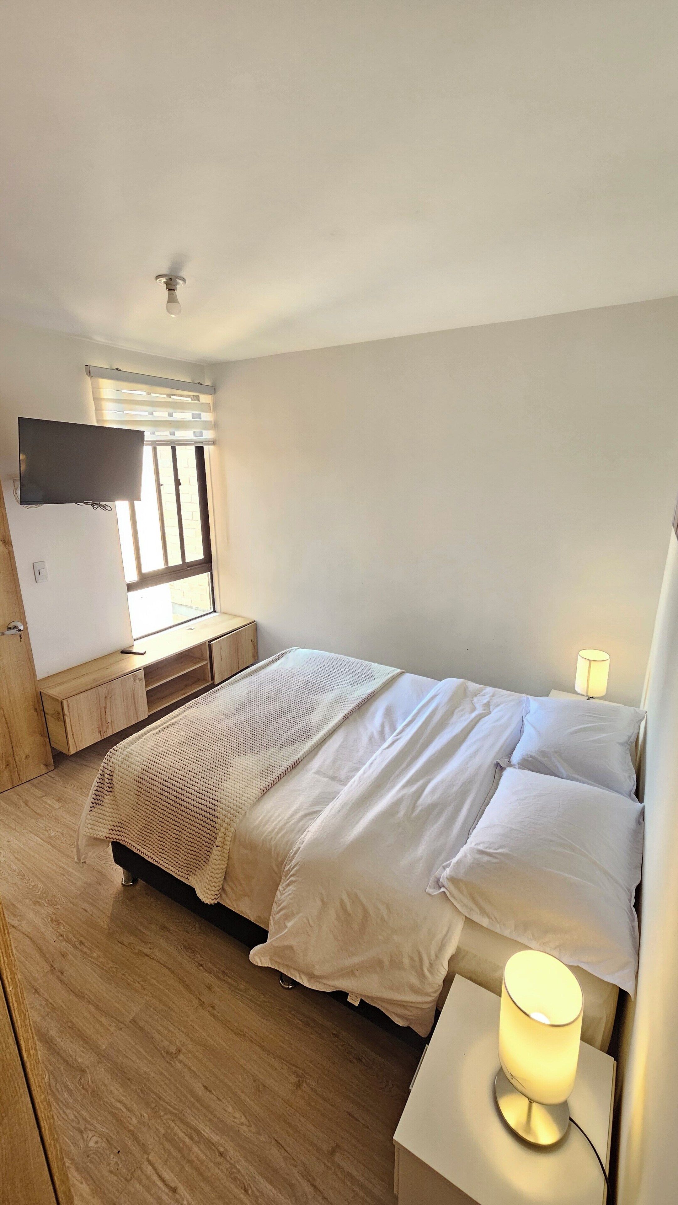 3 soverom, strykejern/-brett, wi-fi og sengetøy