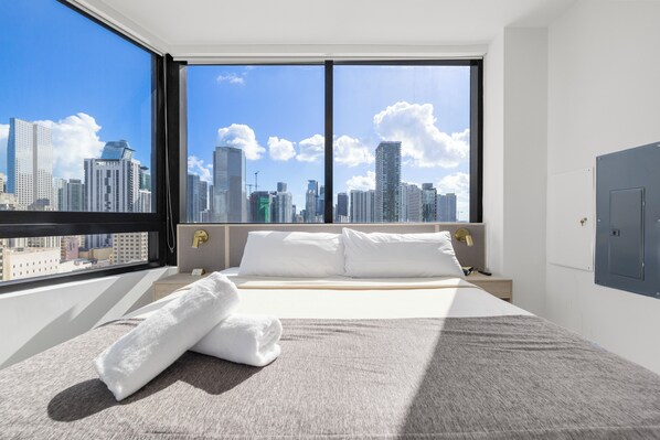 Apartment | Iron/ironing board, free WiFi, bed sheets - Luxury City Views in Downtown Miami (Miami)