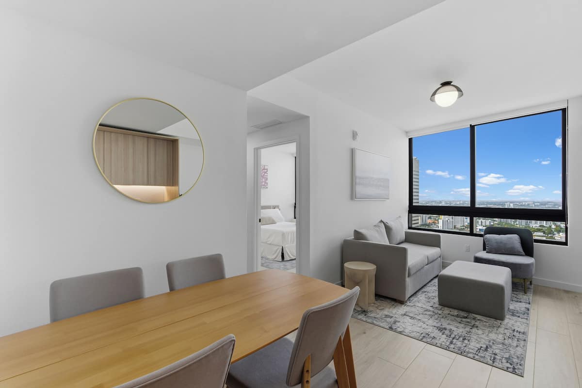 Apartment, 2 Bedrooms, City View | Dining room