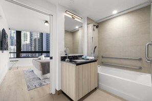 Departamento | Tabla de planchar con plancha, wifi gratis y ropa de cama 