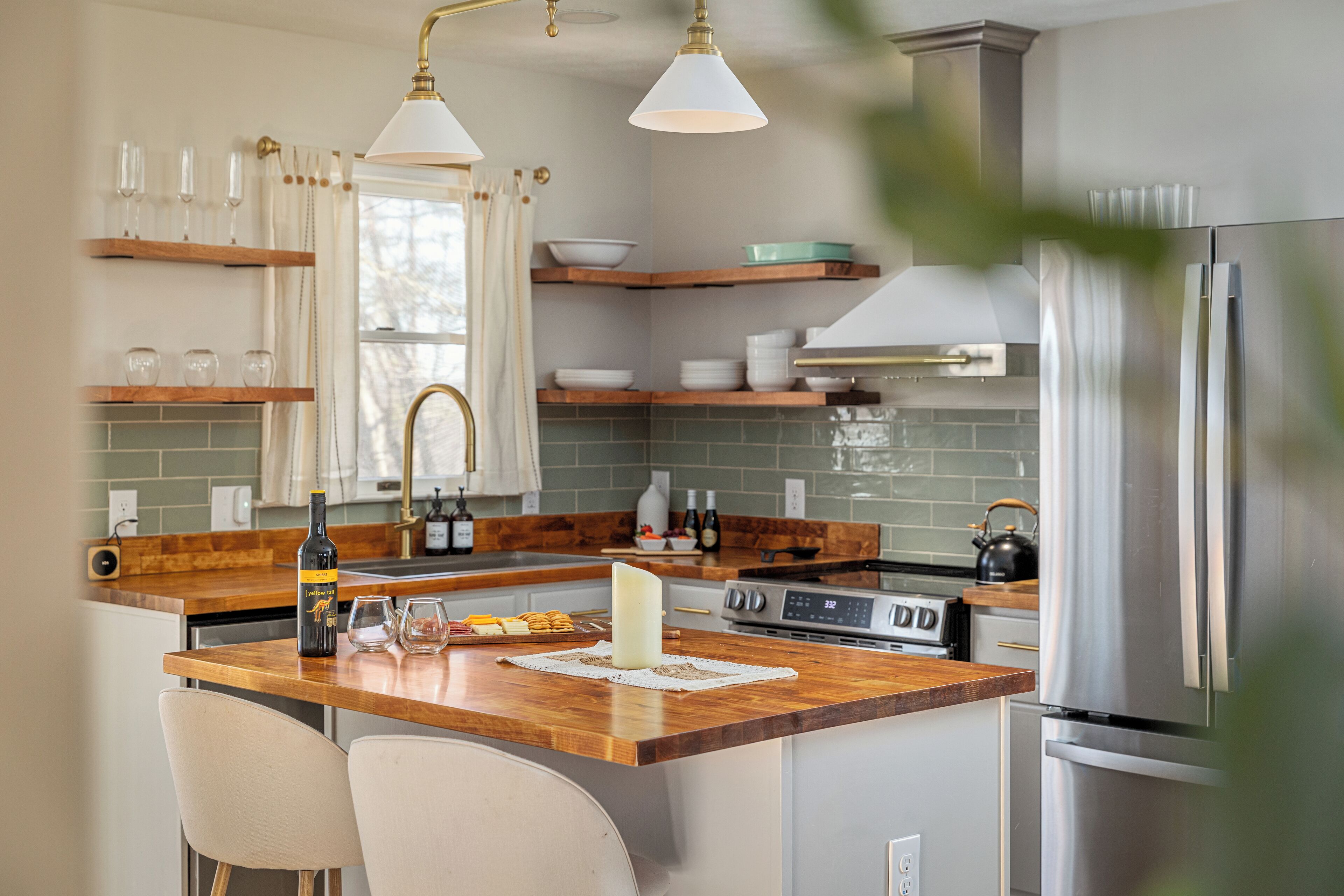 Mikrobølgeovn, ovn, kogeplade, opvaskemaskine