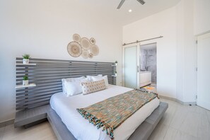 2 bedrooms, iron/ironing board, travel cot, free WiFi