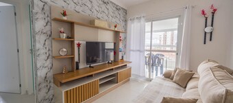 Apto com Garagem e Varanda a 450m da Praia