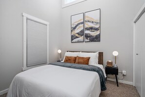 2 Schlafzimmer, Schreibtisch, Bügeleisen/Bügelbrett, Internetzugang