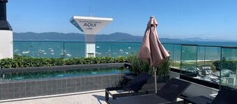 朱雷雷海灘 220 米全配公寓度假村  