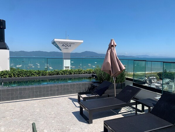 Apartamento básico | Terraço/pátio