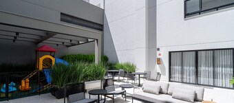 Fully Equipped Apartments 220 m From the Beach in Jurerê Rtys