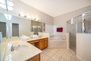 Hair dryer, towels - Perfect pool & spa villa near Disney World (Davenport)