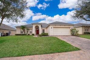 Exterior - Perfect pool & spa villa near Disney World (Davenport)
