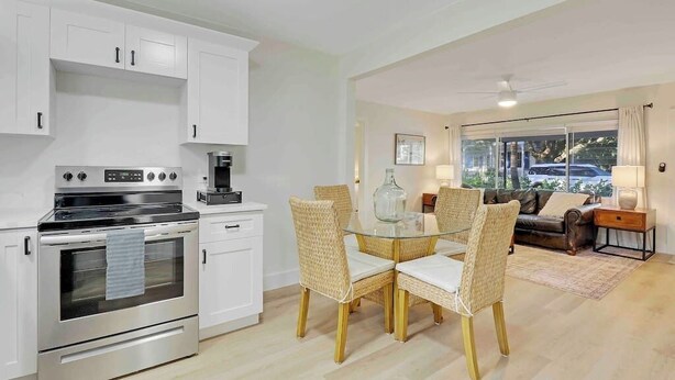 Interior - Cottage on California (Stuart)