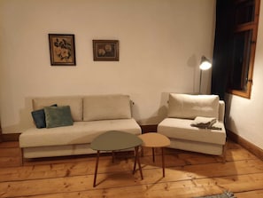 TV - Apartment Künstlerbude, 2 bedrooms, balcony, garden view, sauna (Greiz)