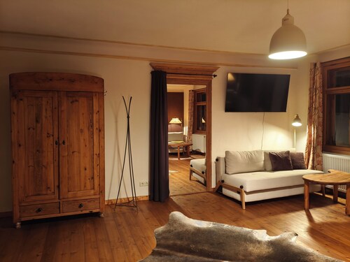 Ferienwohnung Künstlerbude, 2 Schlafzimmer, Balkon, Gartenblick, Sauna