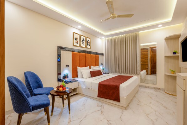 Deluxe Double Room, City View | In-room safe, desk, laptop workspace, soundproofing - Hotel Urban Lion By Tranquil Group  (New Delhi)