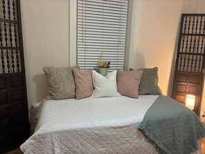 2 bedrooms, iron/ironing board, free WiFi, bed sheets