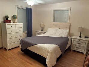 2 bedrooms, iron/ironing board, free WiFi, bed sheets