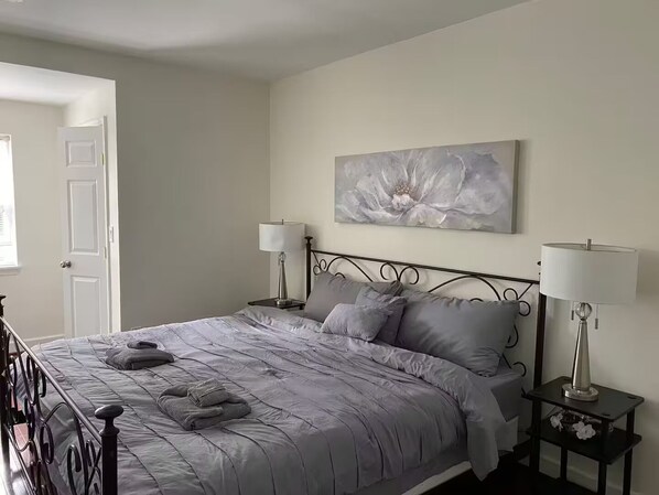 3 bedrooms, WiFi, bed sheets